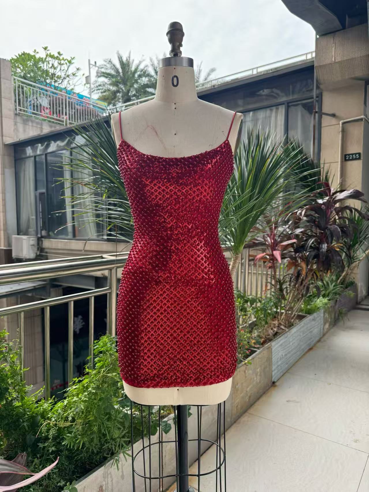 女性用キラキラ光るラインストーン装飾ボディコンミニドレス、ス - Sparkly Rhinestone Club Party Dress のレビューと価格