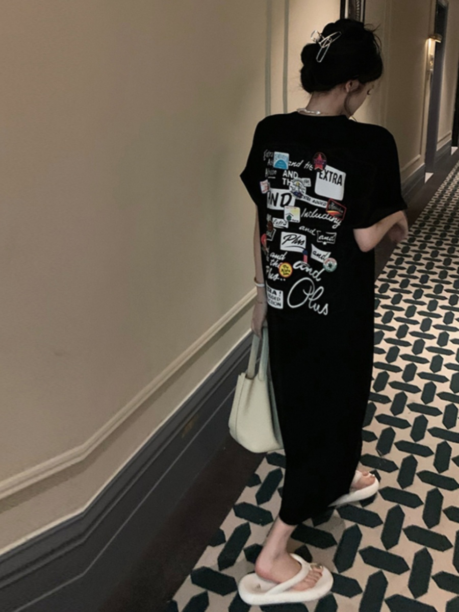 黒半袖 Tシャツドレス女性夏ルーズミディ膝丈ガウンバックプリ - Korean Style A Line Shirt Dress のレビューと価格